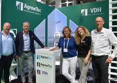 AgrowSer and VDH repesented by, Henk van Tuijl, Eric van der Klauw and Natascha van der Klauw. AgrowTech by Jeroen van Leeuwen and Jeanette Heezen with Heezen Advies